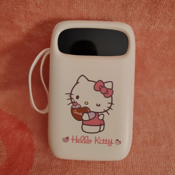 EXCLUSIVE - Hello Kitty Officially Licensed Power Bank 10000mAh - Picture 7 of 9